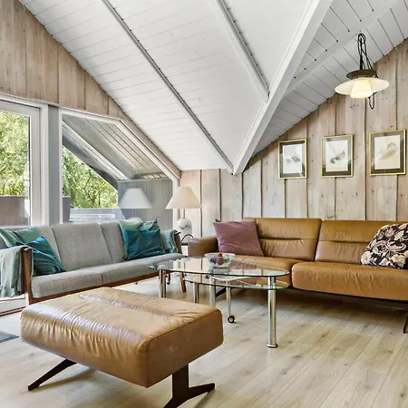 3 Bedroom Cozy In *