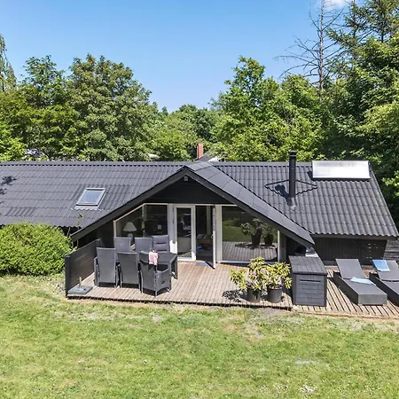 3 Bedroom Cozy In * Toftlund